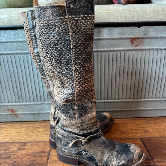 SOLD - Picture 4 of 9